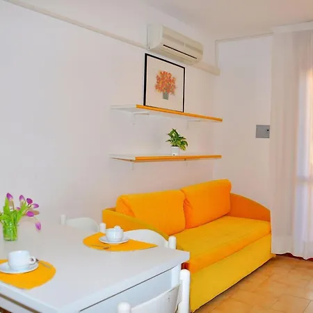 Apartment With Terrace And Swimming Pool *