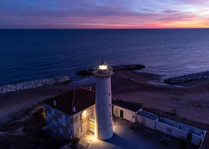 Apartment With Terrace And Swimming Pool *