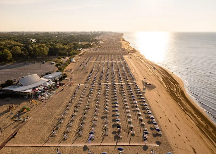 Апартаменти With Terrace And Swimming Pool