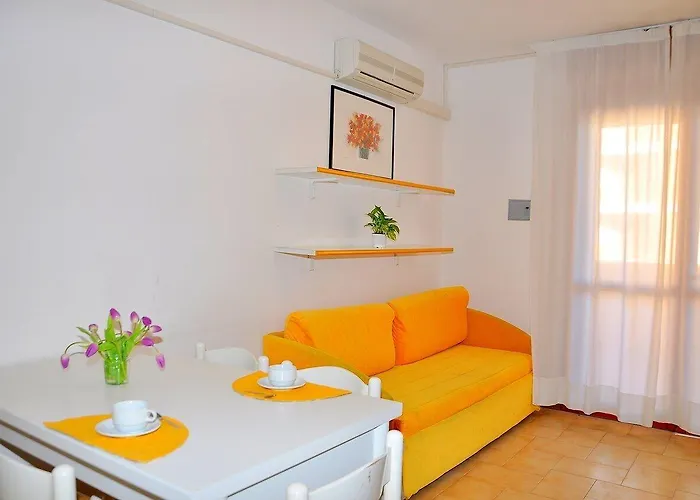 With Terrace And Swimming Pool Apartment *