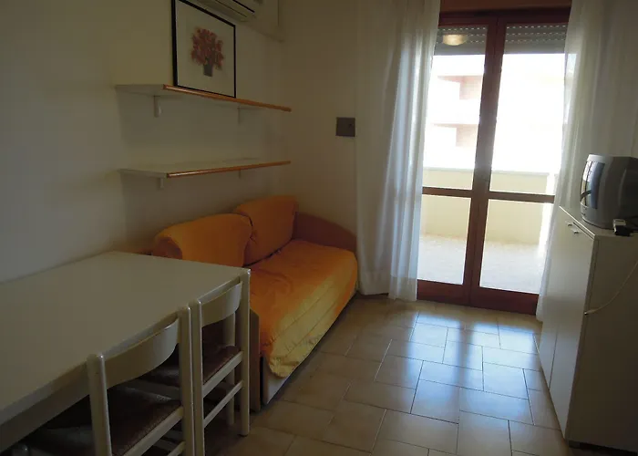 Apartment With Terrace And Swimming Pool *